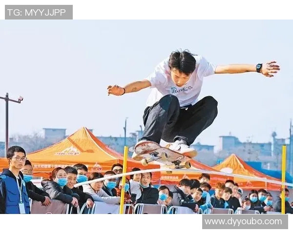 西安极限运动队在滑板精英赛中以86分稳居积分榜首位